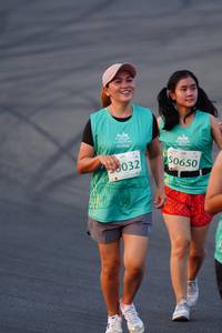 BIB: 0650, 38032
                            <button type="button" onclick="openModal(10516433)" class="btn btn-primary btn-sm float-right btn-popup" data-toggle="modal" data-target=".modal-high-quality">
                        <i class="fas fa-shopping-cart"></i> Add to Cart
                    </button>
                                            <button type="button" onclick="isThisMe(10516433, true)" class="btn btn-success btn-sm float-right btn-popup btn-isme hidden" data-toggle="tooltip" data-placement="bottom" title="นี่คือรูปของคุณใช่ไหม คลิกที่นี่เพื่อเอาเข้าอัลบั้ม">
                        <i class="fas fa-plus"></i> Add to album
                    </button>
                    <button type="button" onclick="isThisMe(10516433, false)" class="btn btn-warning btn-sm float-right btn-popup btn-isnotme hidden">
                        <i class="fas fa-ban"></i> Remove from album
                    </button>